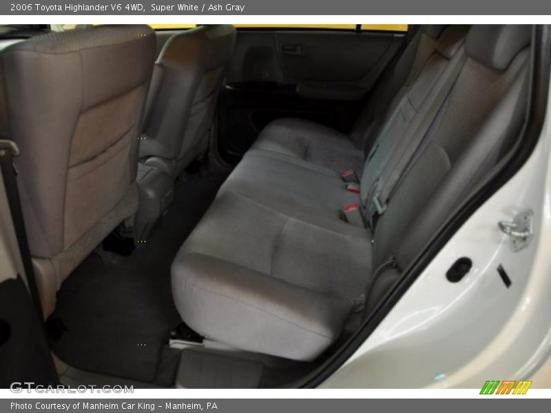 Super White / Ash Gray 2006 Toyota Highlander V6 4WD