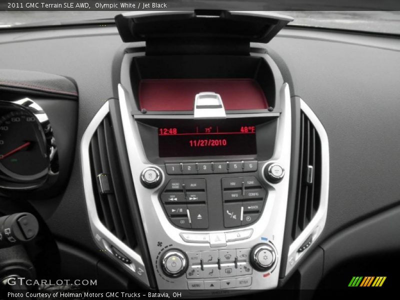 Olympic White / Jet Black 2011 GMC Terrain SLE AWD