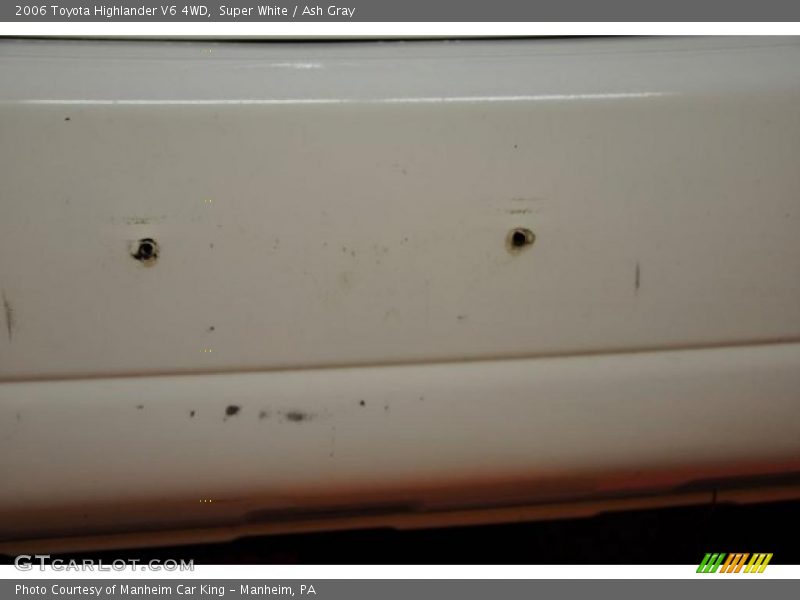 Super White / Ash Gray 2006 Toyota Highlander V6 4WD