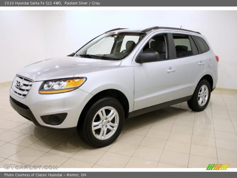 Radiant Silver / Gray 2010 Hyundai Santa Fe GLS 4WD
