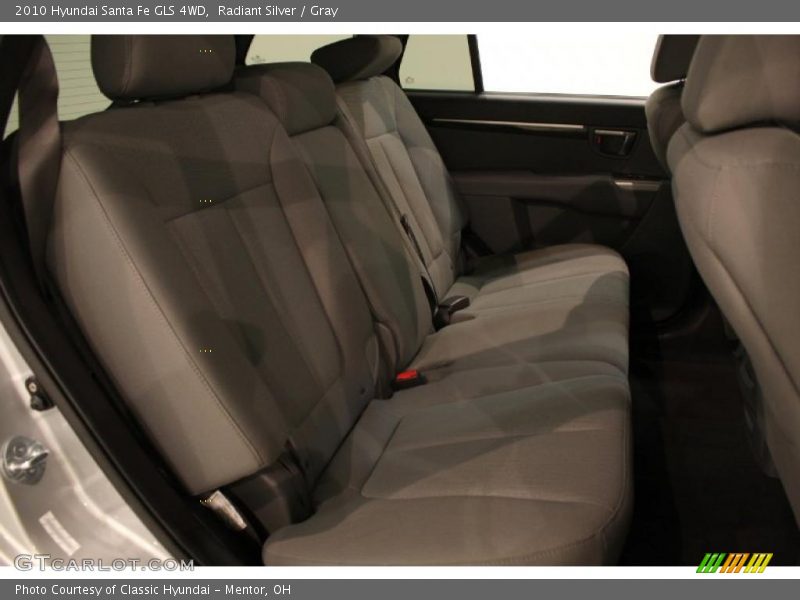 Radiant Silver / Gray 2010 Hyundai Santa Fe GLS 4WD