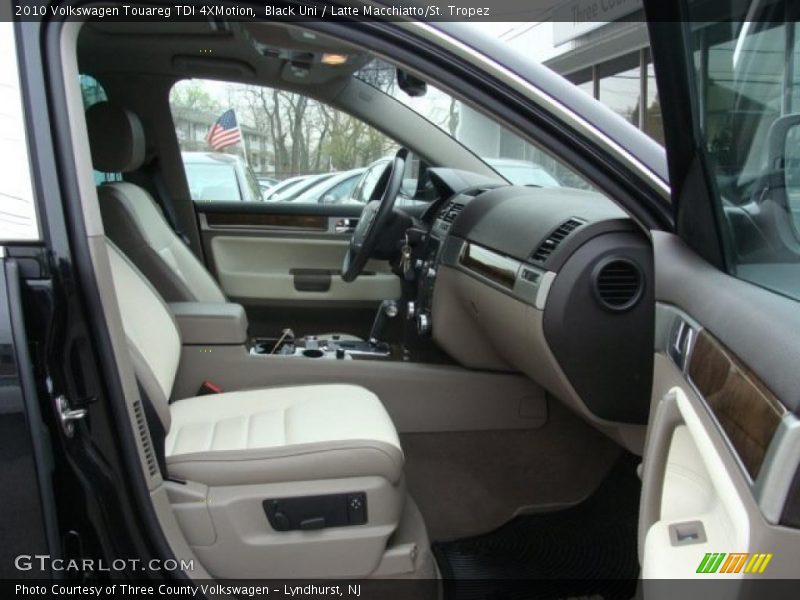 Black Uni / Latte Macchiatto/St. Tropez 2010 Volkswagen Touareg TDI 4XMotion