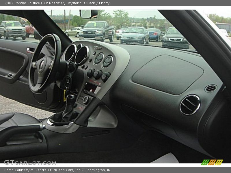 Mysterious Black / Ebony 2007 Pontiac Solstice GXP Roadster