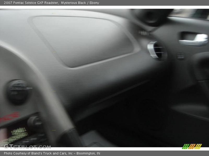 Mysterious Black / Ebony 2007 Pontiac Solstice GXP Roadster
