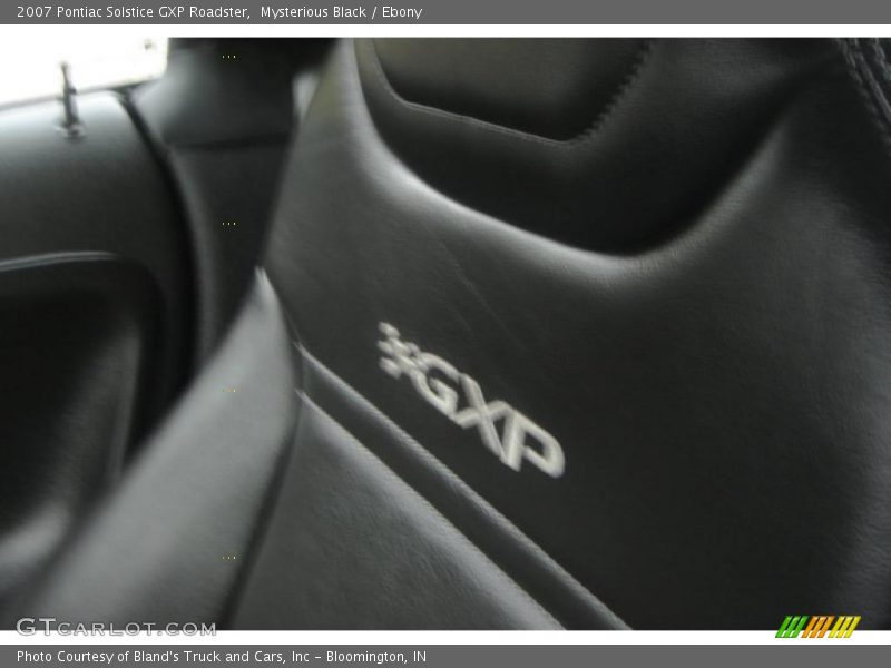 Mysterious Black / Ebony 2007 Pontiac Solstice GXP Roadster