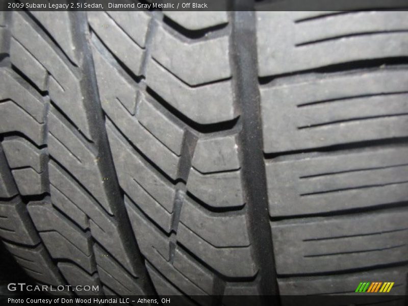 Diamond Gray Metallic / Off Black 2009 Subaru Legacy 2.5i Sedan