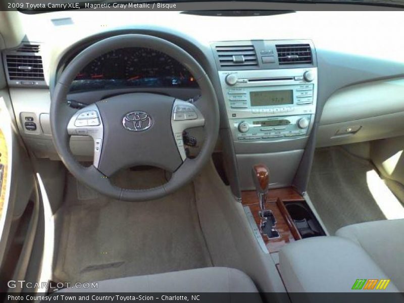 Magnetic Gray Metallic / Bisque 2009 Toyota Camry XLE
