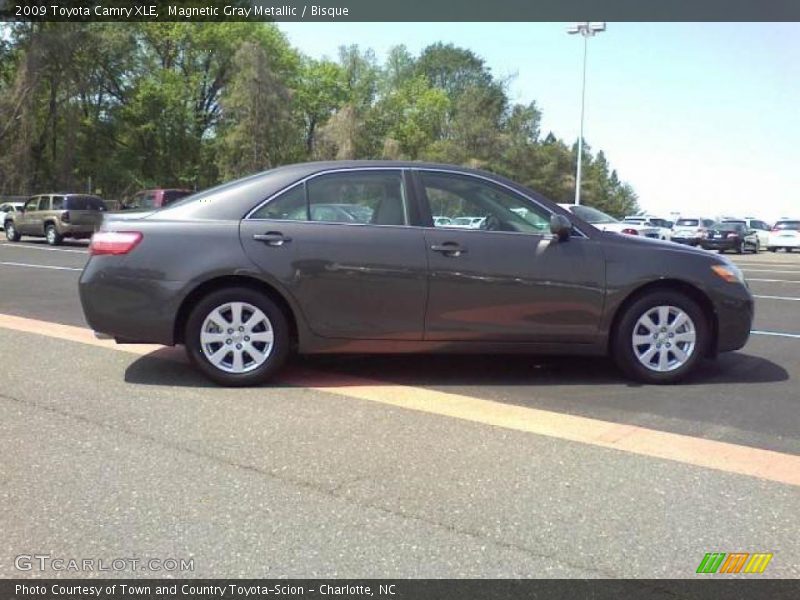 Magnetic Gray Metallic / Bisque 2009 Toyota Camry XLE