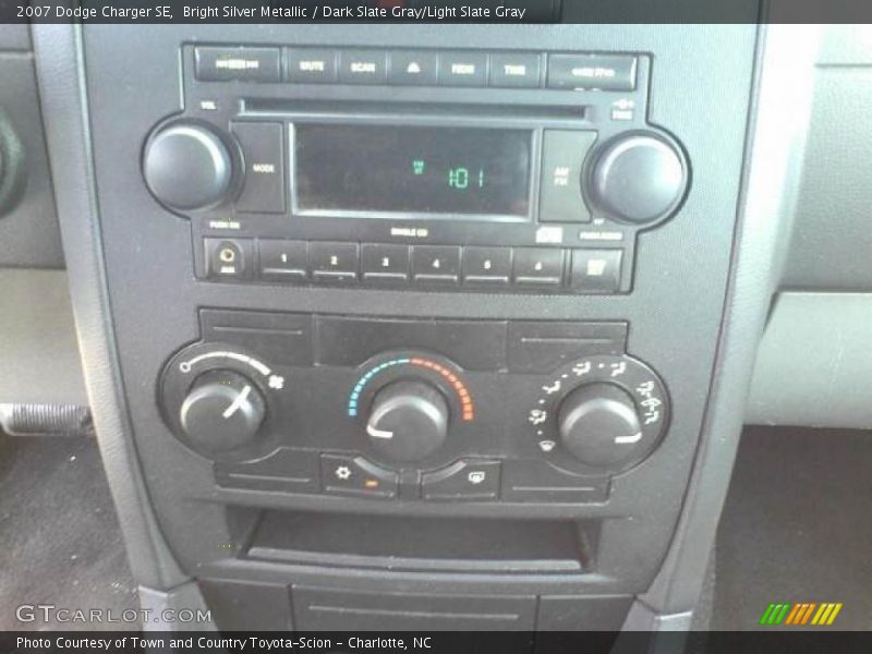 Bright Silver Metallic / Dark Slate Gray/Light Slate Gray 2007 Dodge Charger SE