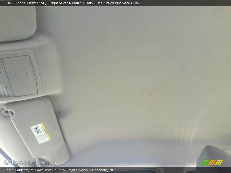 Bright Silver Metallic / Dark Slate Gray/Light Slate Gray 2007 Dodge Charger SE