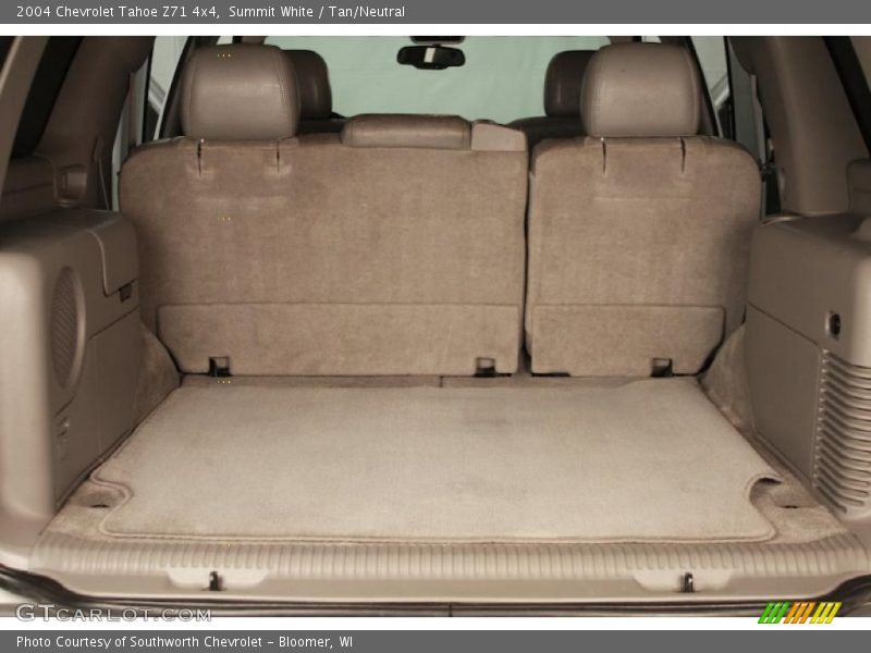 Summit White / Tan/Neutral 2004 Chevrolet Tahoe Z71 4x4