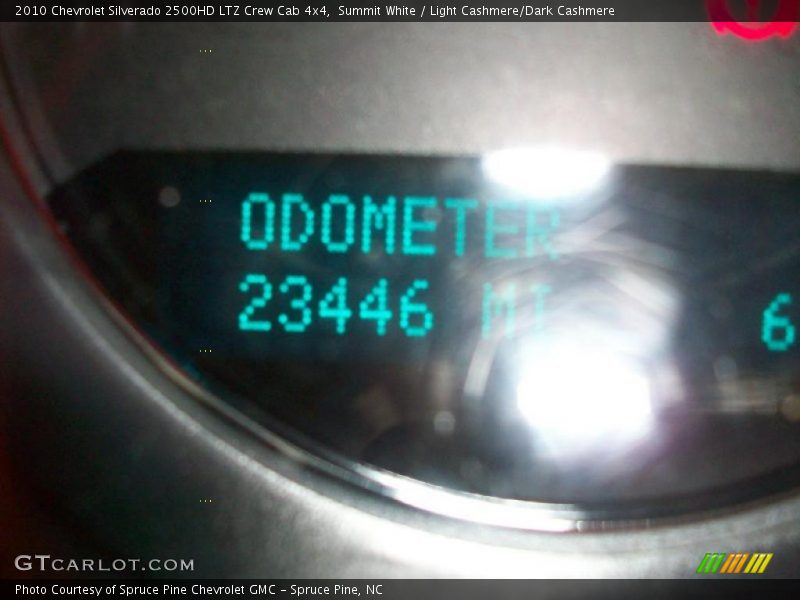 Summit White / Light Cashmere/Dark Cashmere 2010 Chevrolet Silverado 2500HD LTZ Crew Cab 4x4
