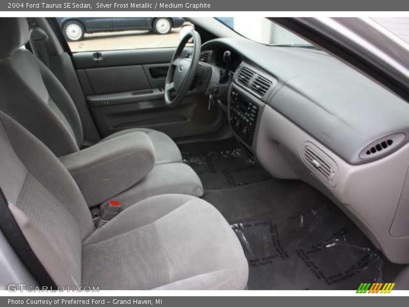 Silver Frost Metallic / Medium Graphite 2004 Ford Taurus SE Sedan