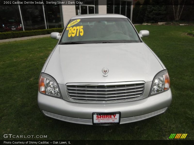 Sterling Silver / Dark Gray 2001 Cadillac DeVille Sedan