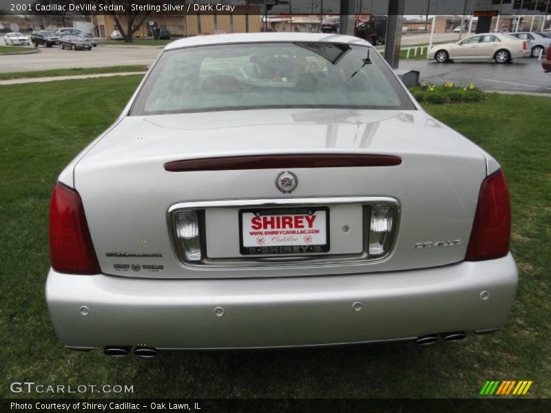 Sterling Silver / Dark Gray 2001 Cadillac DeVille Sedan