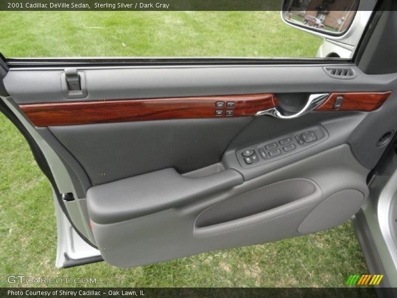 Sterling Silver / Dark Gray 2001 Cadillac DeVille Sedan
