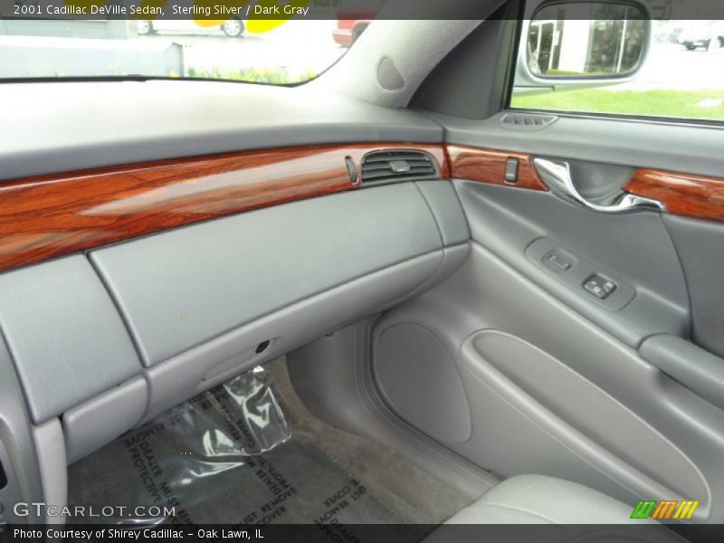Sterling Silver / Dark Gray 2001 Cadillac DeVille Sedan