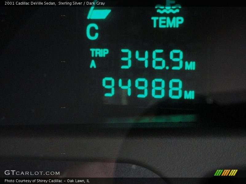 Sterling Silver / Dark Gray 2001 Cadillac DeVille Sedan