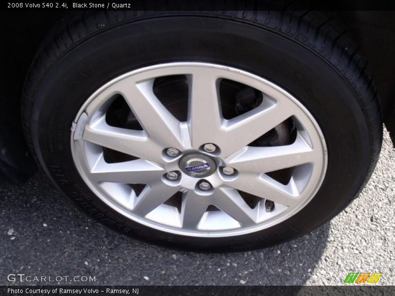  2008 S40 2.4i Wheel
