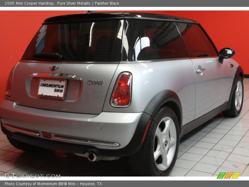 Pure Silver Metallic / Panther Black 2005 Mini Cooper Hardtop