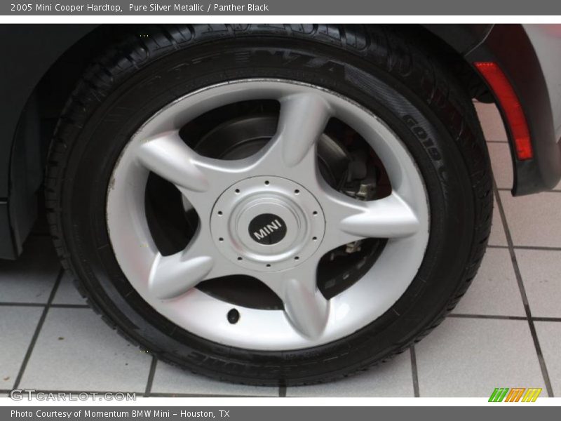 Pure Silver Metallic / Panther Black 2005 Mini Cooper Hardtop