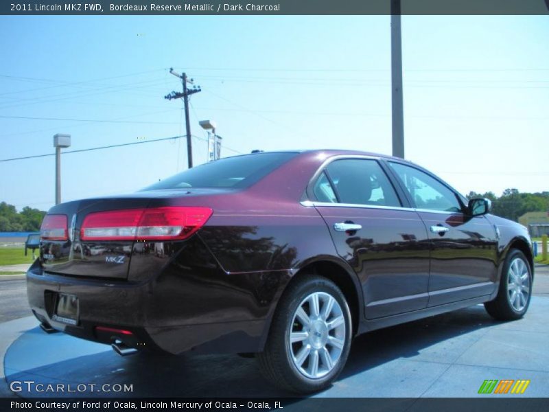 Bordeaux Reserve Metallic / Dark Charcoal 2011 Lincoln MKZ FWD