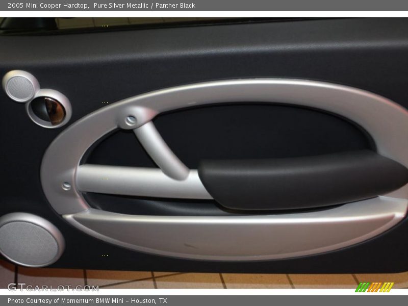 Pure Silver Metallic / Panther Black 2005 Mini Cooper Hardtop