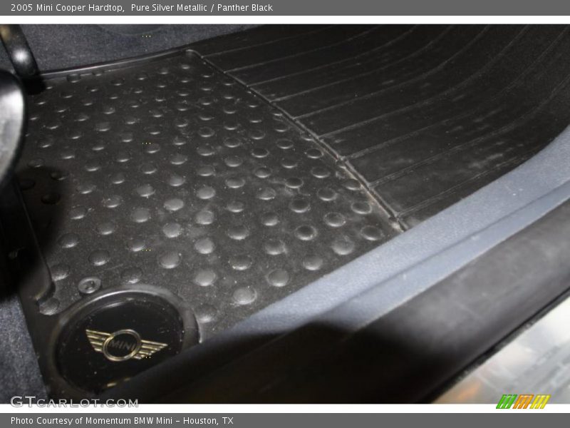 Pure Silver Metallic / Panther Black 2005 Mini Cooper Hardtop