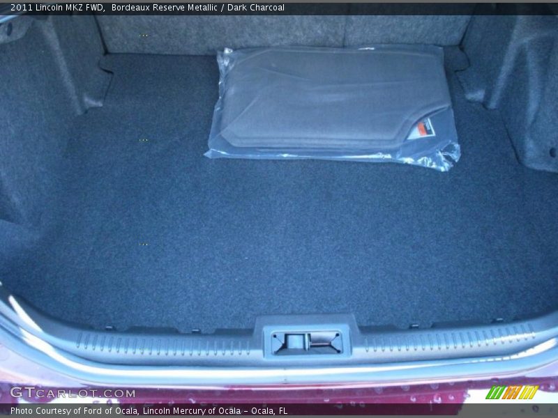 Bordeaux Reserve Metallic / Dark Charcoal 2011 Lincoln MKZ FWD
