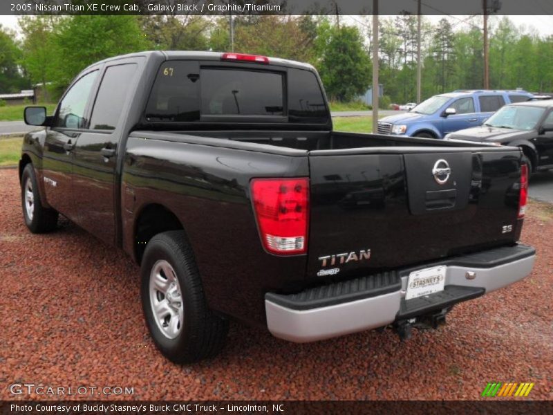 Galaxy Black / Graphite/Titanium 2005 Nissan Titan XE Crew Cab