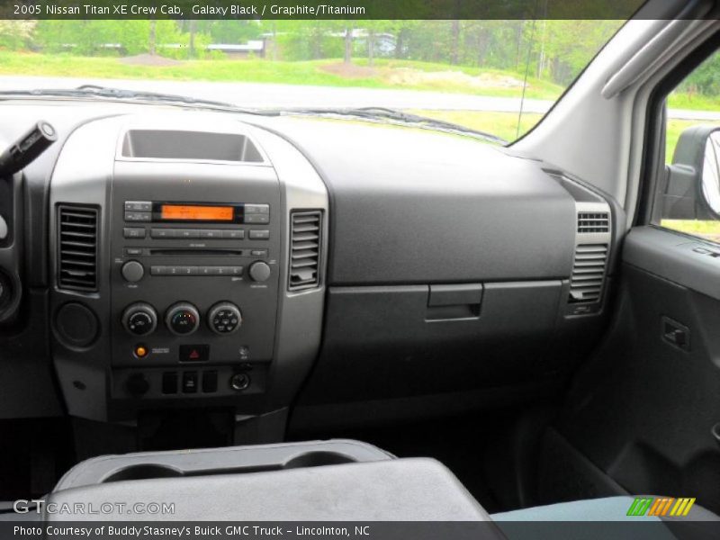Galaxy Black / Graphite/Titanium 2005 Nissan Titan XE Crew Cab