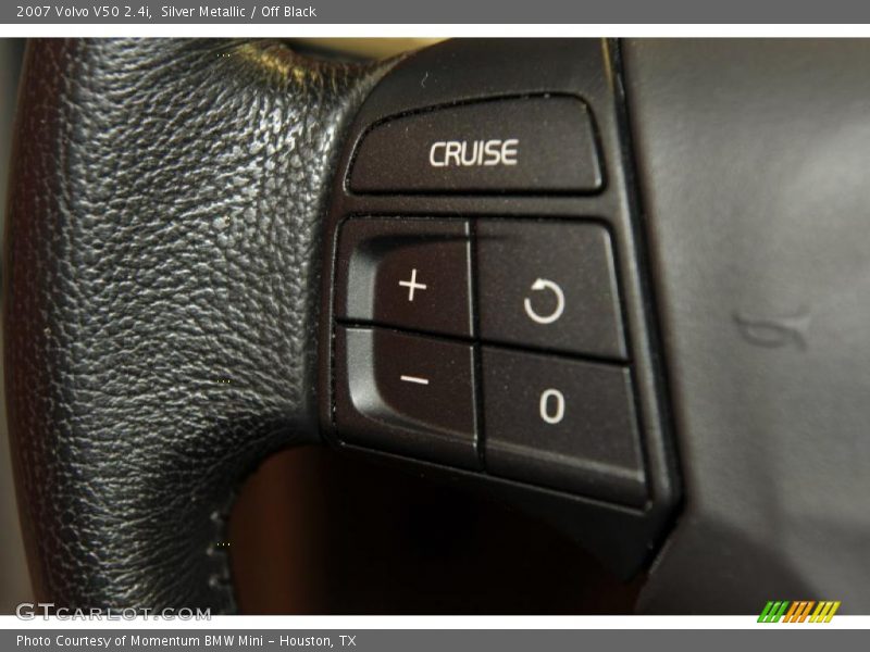 Controls of 2007 V50 2.4i