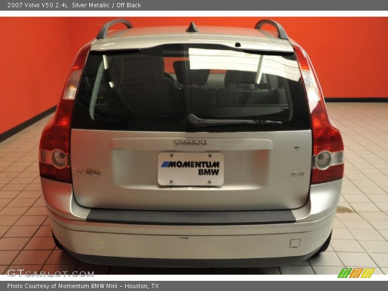 Silver Metallic / Off Black 2007 Volvo V50 2.4i