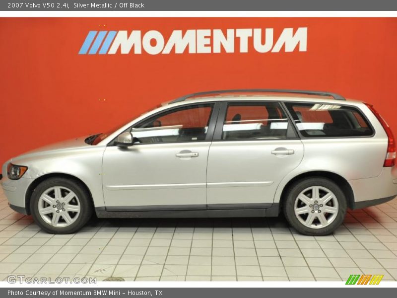 Silver Metallic / Off Black 2007 Volvo V50 2.4i