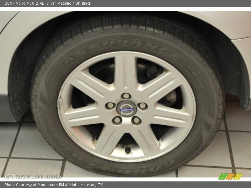 Silver Metallic / Off Black 2007 Volvo V50 2.4i