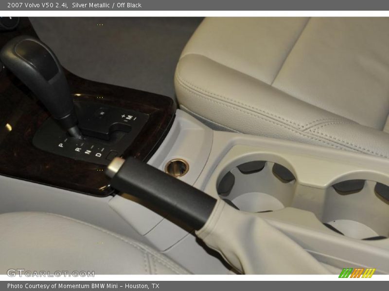 Silver Metallic / Off Black 2007 Volvo V50 2.4i