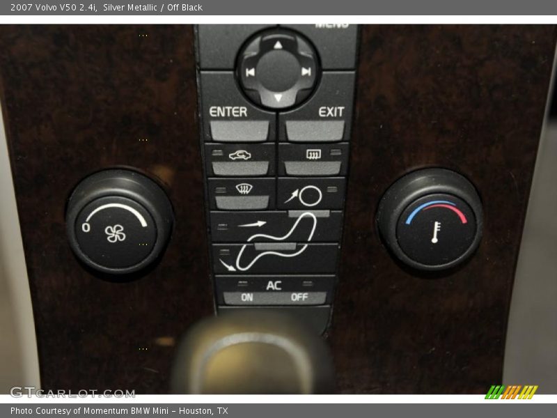 Controls of 2007 V50 2.4i