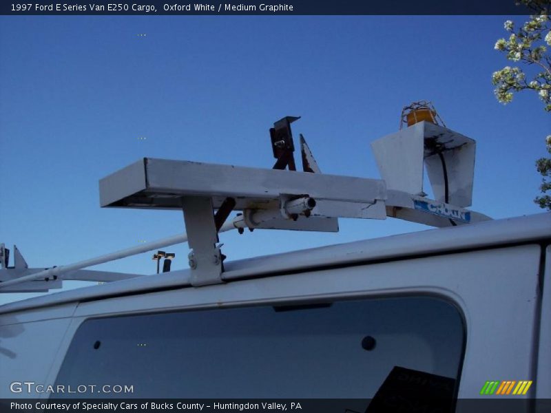 Oxford White / Medium Graphite 1997 Ford E Series Van E250 Cargo