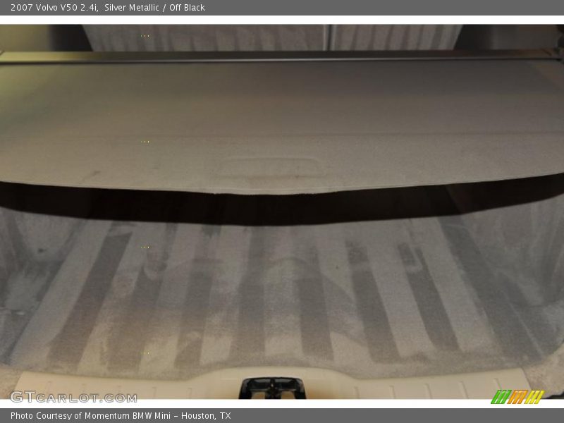 Silver Metallic / Off Black 2007 Volvo V50 2.4i