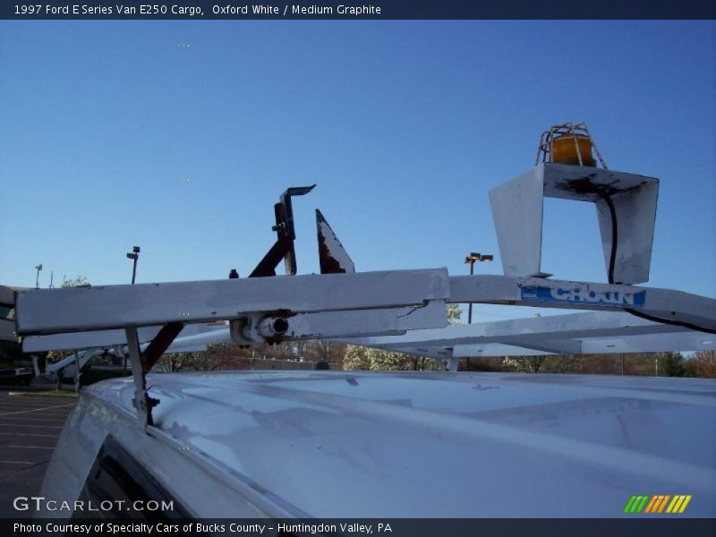 Oxford White / Medium Graphite 1997 Ford E Series Van E250 Cargo
