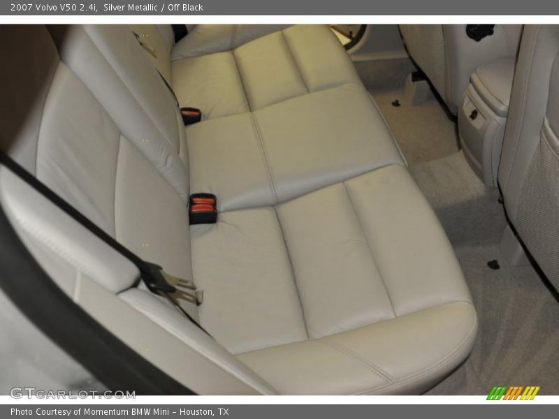 Silver Metallic / Off Black 2007 Volvo V50 2.4i