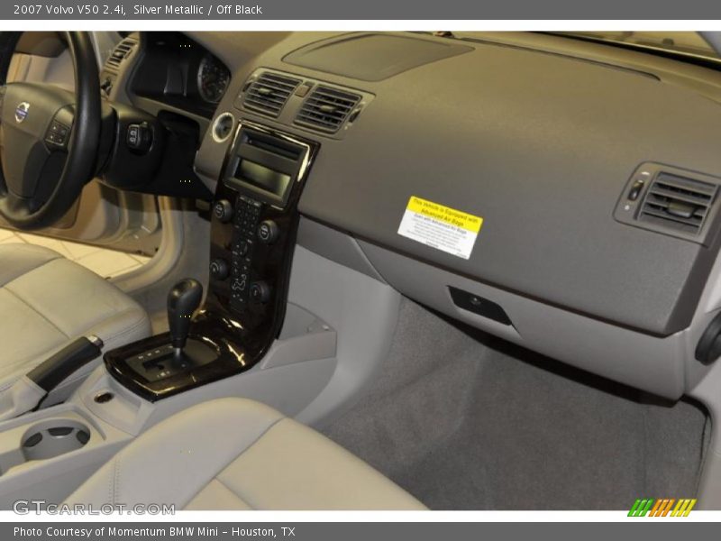 Silver Metallic / Off Black 2007 Volvo V50 2.4i