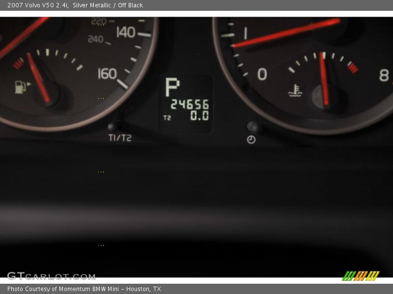 Silver Metallic / Off Black 2007 Volvo V50 2.4i