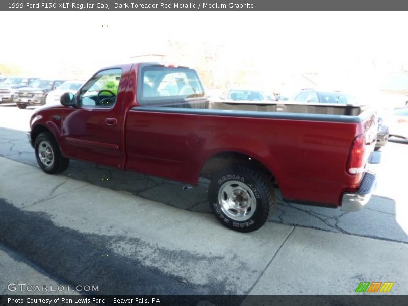 Dark Toreador Red Metallic / Medium Graphite 1999 Ford F150 XLT Regular Cab