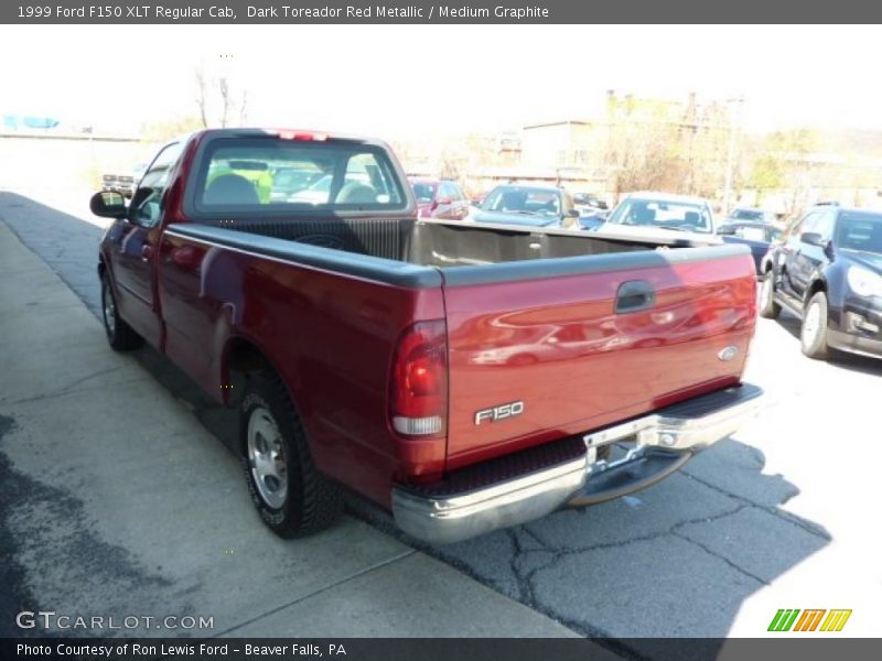 Dark Toreador Red Metallic / Medium Graphite 1999 Ford F150 XLT Regular Cab