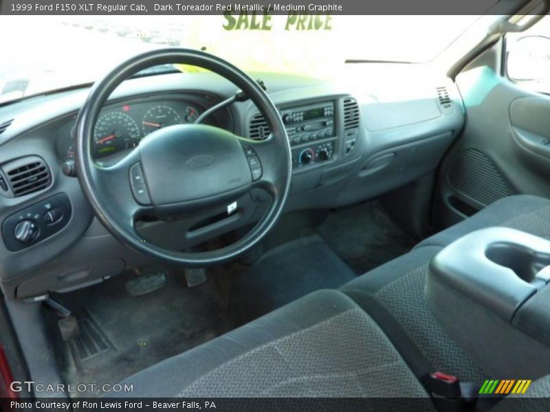 Dark Toreador Red Metallic / Medium Graphite 1999 Ford F150 XLT Regular Cab