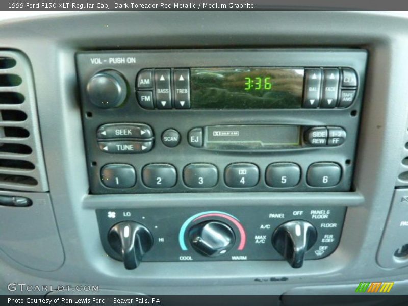 Dark Toreador Red Metallic / Medium Graphite 1999 Ford F150 XLT Regular Cab