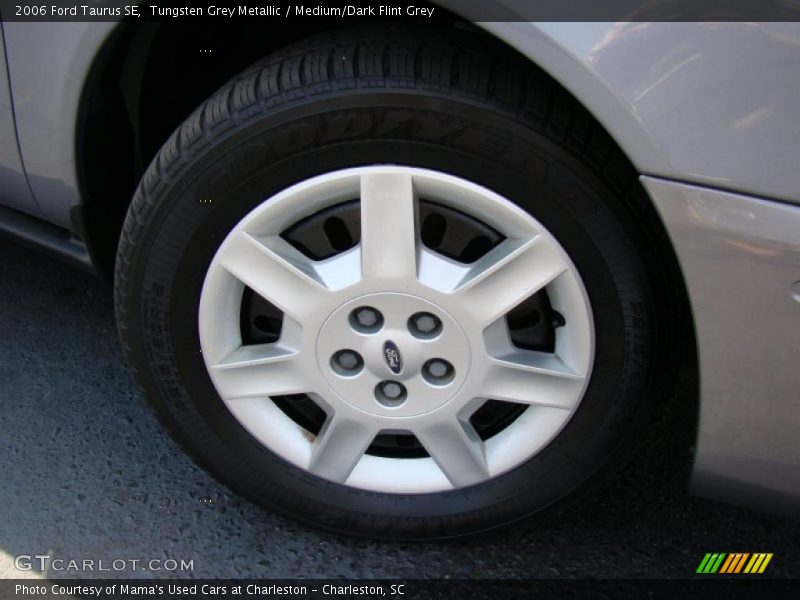 Tungsten Grey Metallic / Medium/Dark Flint Grey 2006 Ford Taurus SE