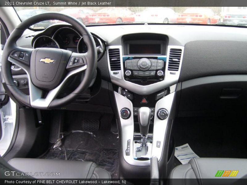 Summit White / Jet Black Leather 2011 Chevrolet Cruze LT