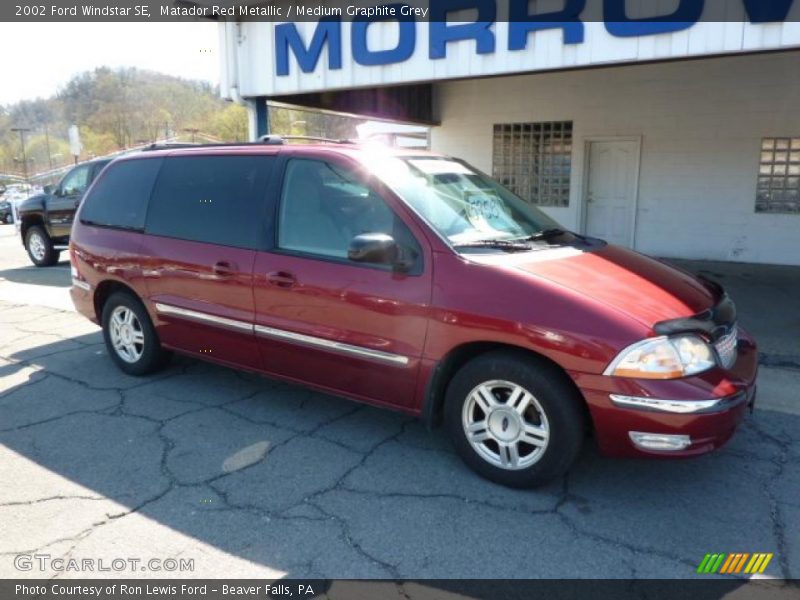Matador Red Metallic / Medium Graphite Grey 2002 Ford Windstar SE